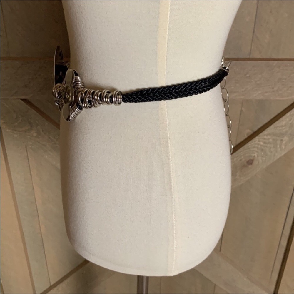 Metal belt with black braid and hook and chain closure - Picture 10 of 11